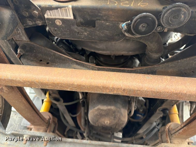 image for item EG9235 2008 Chevrolet C5500 shuttle bus