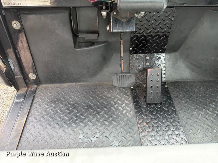 image for item EG9304 2000 Cushman 84071 utility vehicle