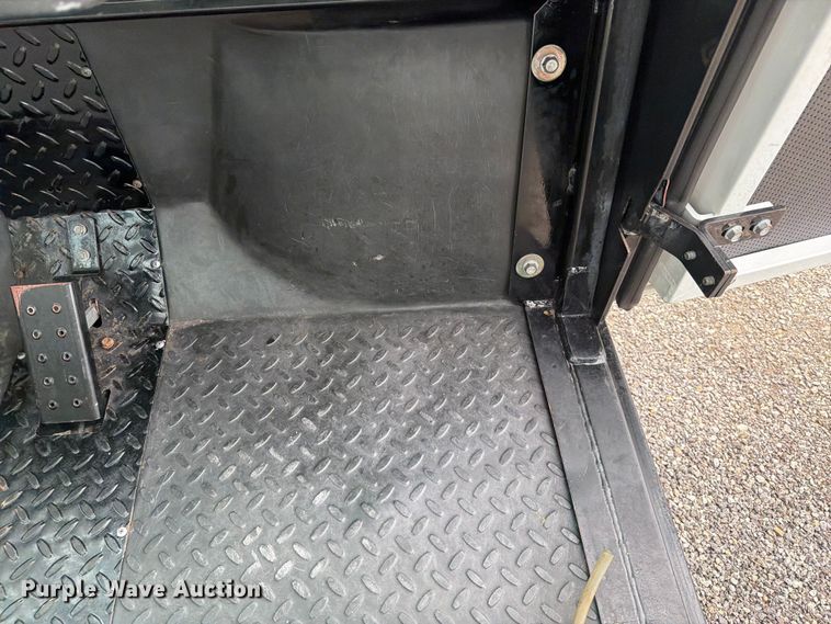 image for item EG9304 2000 Cushman 84071 utility vehicle