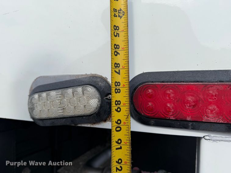 image for item EG9314 2015 Chevrolet Express 4500 box truck