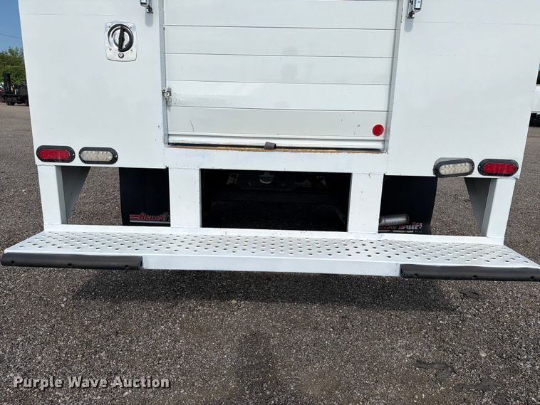 image for item EG9314 2015 Chevrolet Express 4500 box truck