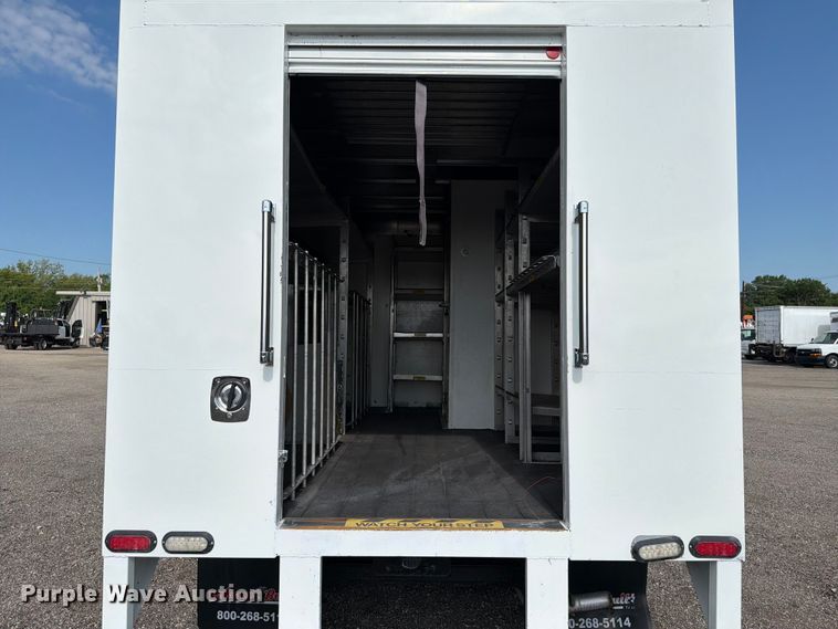 image for item EG9314 2015 Chevrolet Express 4500 box truck