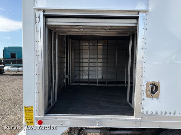 image for item EG9314 2015 Chevrolet Express 4500 box truck