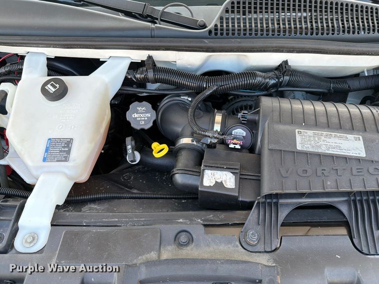 image for item EG9314 2015 Chevrolet Express 4500 box truck
