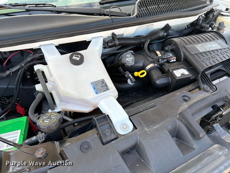 image for item EG9314 2015 Chevrolet Express 4500 box truck