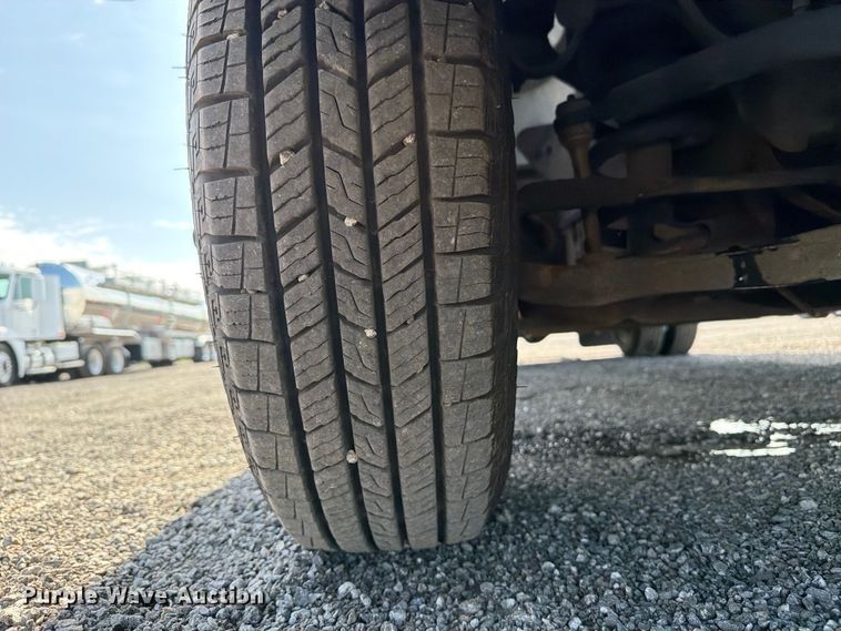 image for item EG9314 2015 Chevrolet Express 4500 box truck