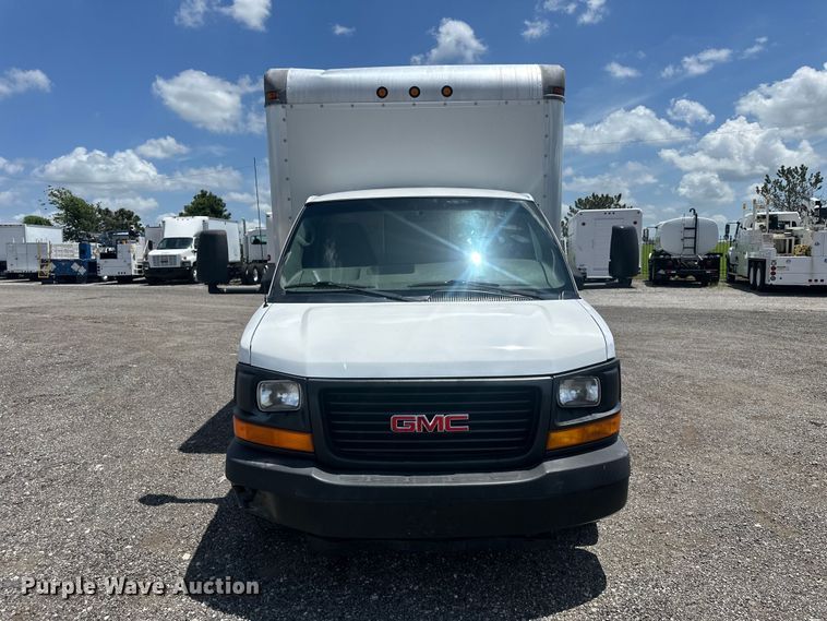image for item EG9318 2006 GMC Savana 3500 box truck