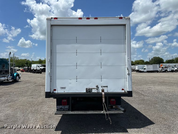 image for item EG9318 2006 GMC Savana 3500 box truck