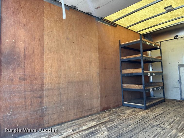 image for item EG9318 2006 GMC Savana 3500 box truck