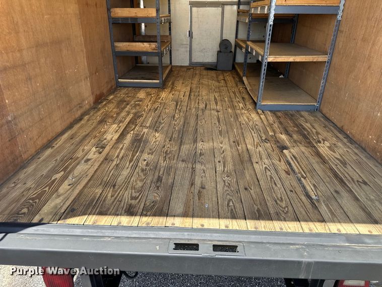 image for item EG9318 2006 GMC Savana 3500 box truck