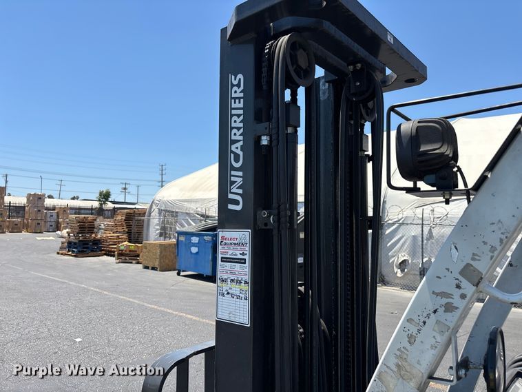 image for item EL2552 2017 UniCarriers CFS40 forklift