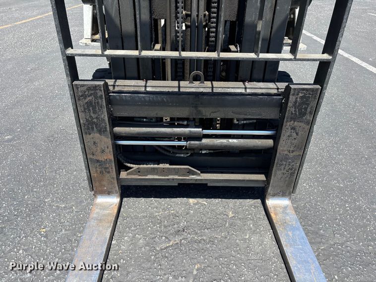 image for item EL2552 2017 UniCarriers CFS40 forklift