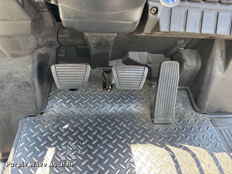 image for item EL2552 2017 UniCarriers CFS40 forklift