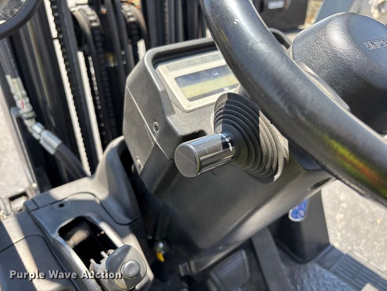 image for item EL2552 2017 UniCarriers CFS40 forklift