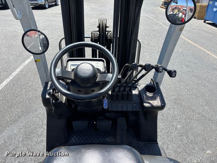 image for item EL2552 2017 UniCarriers CFS40 forklift
