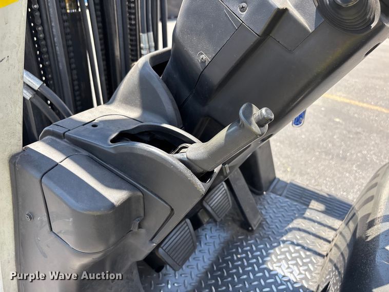 image for item EL2552 2017 UniCarriers CFS40 forklift