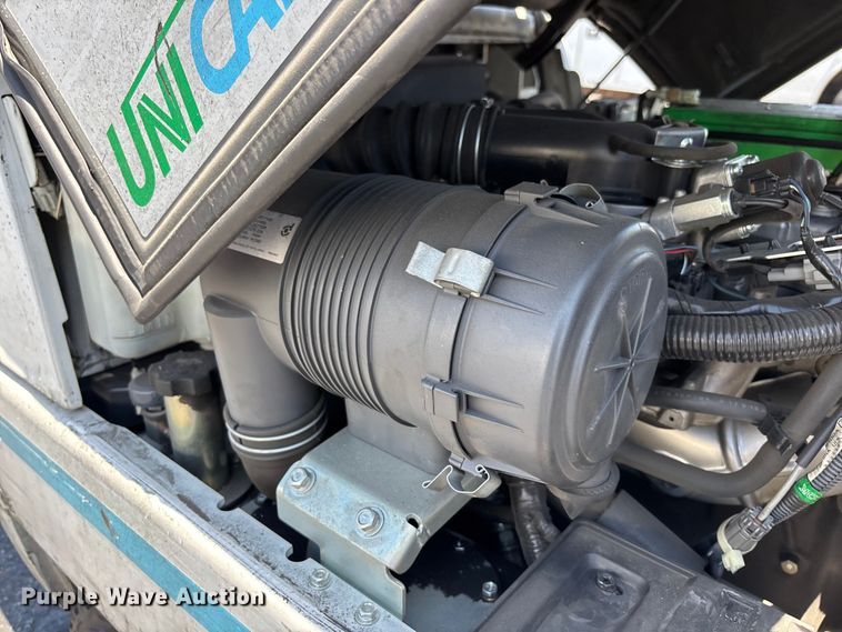 image for item EL2552 2017 UniCarriers CFS40 forklift