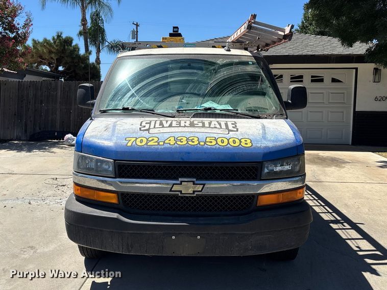 image for item EL2557 2018 Chevrolet Express 2500 van