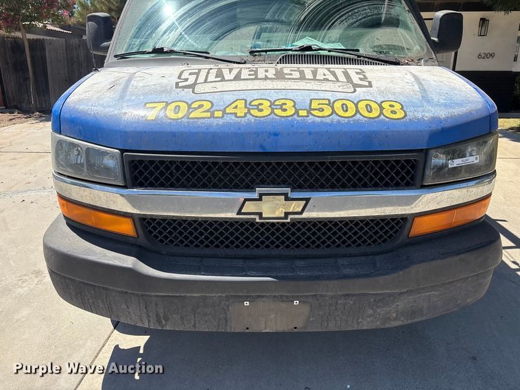 image for item EL2557 2018 Chevrolet Express 2500 van
