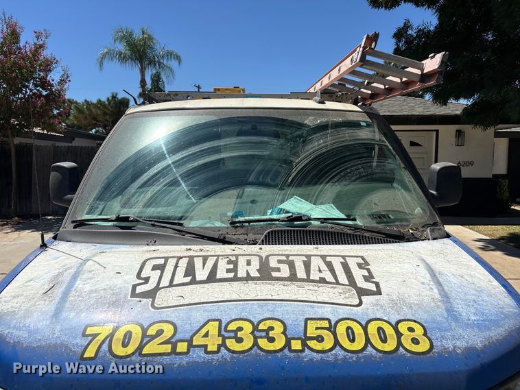 image for item EL2557 2018 Chevrolet Express 2500 van