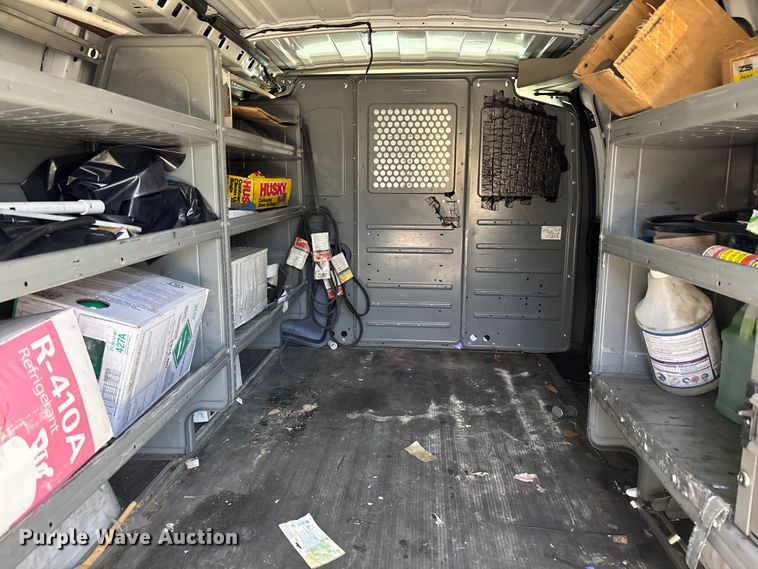 image for item EL2557 2018 Chevrolet Express 2500 van