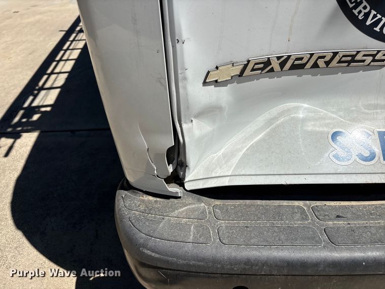 image for item EL2557 2018 Chevrolet Express 2500 van