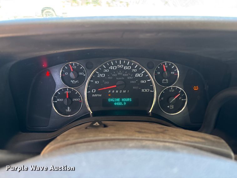 image for item EL2557 2018 Chevrolet Express 2500 van