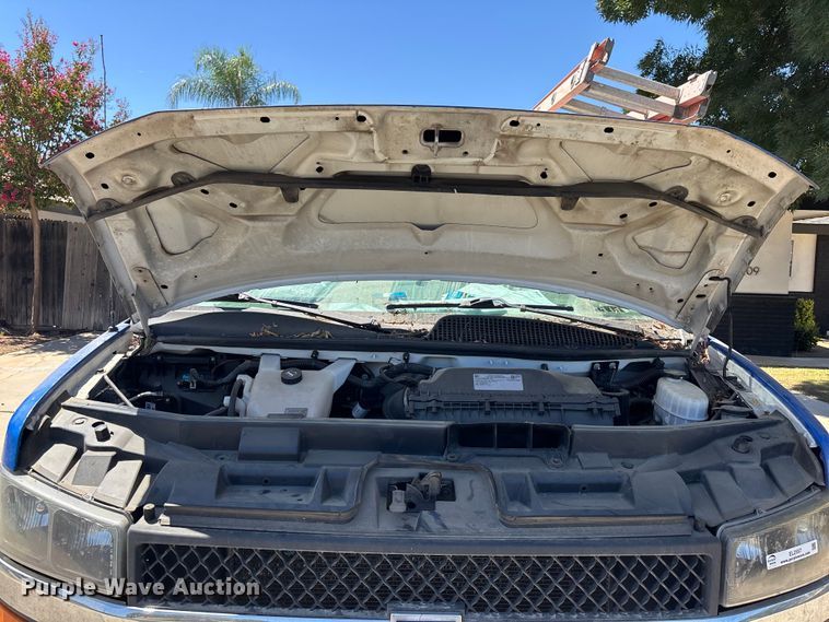 image for item EL2557 2018 Chevrolet Express 2500 van