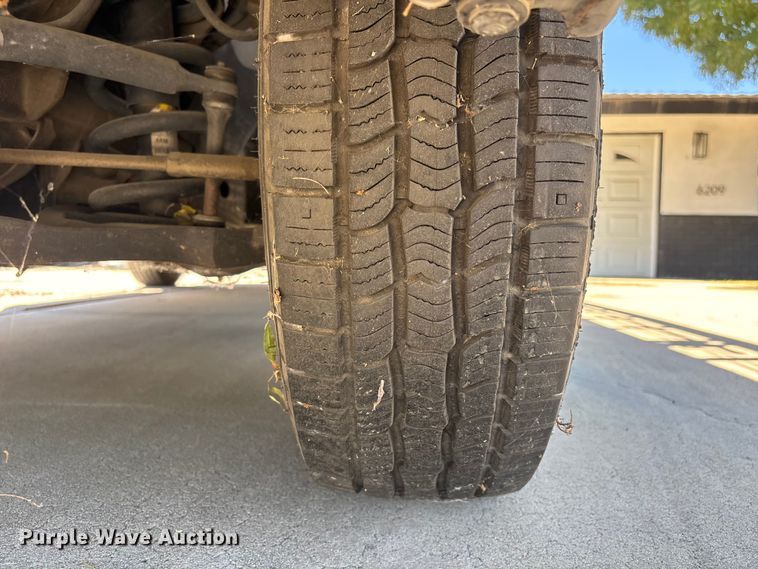 image for item EL2557 2018 Chevrolet Express 2500 van