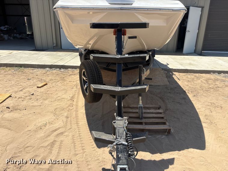 image for item EL2558 2022 Tige ATX 22 Type S boat