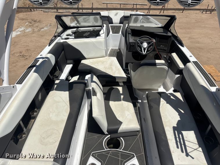 image for item EL2558 2022 Tige ATX 22 Type S boat
