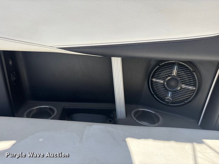 image for item EL2558 2022 Tige ATX 22 Type S boat