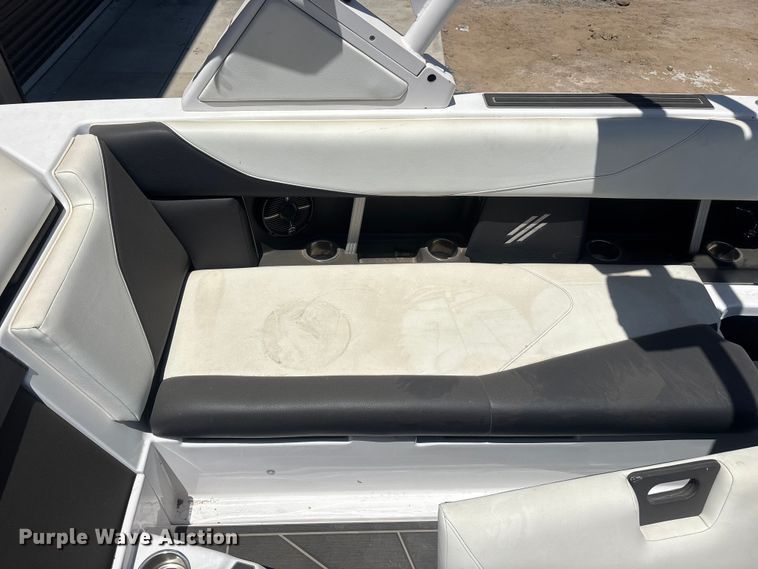 image for item EL2558 2022 Tige ATX 22 Type S boat