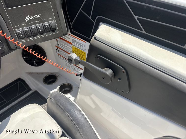 image for item EL2558 2022 Tige ATX 22 Type S boat