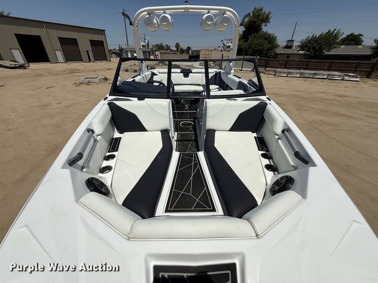 image for item EL2558 2022 Tige ATX 22 Type S boat
