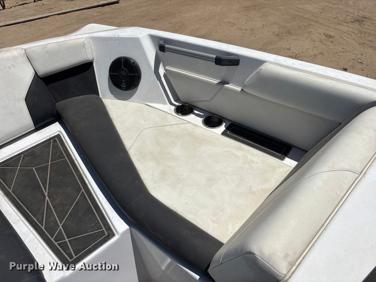 image for item EL2558 2022 Tige ATX 22 Type S boat