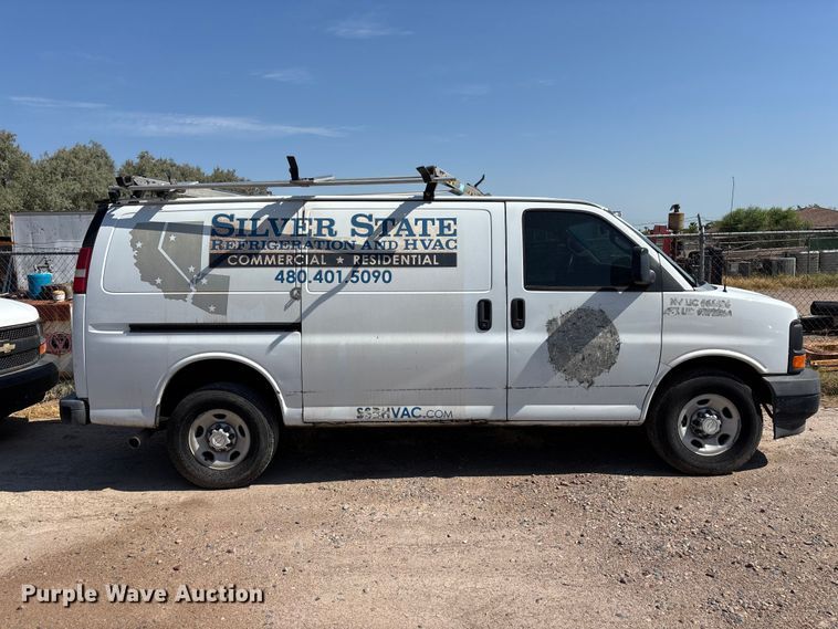 image for item EL2561 2017 Chevrolet Express 2500 van