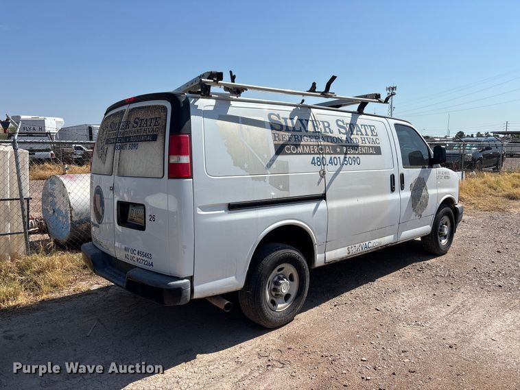 image for item EL2561 2017 Chevrolet Express 2500 van