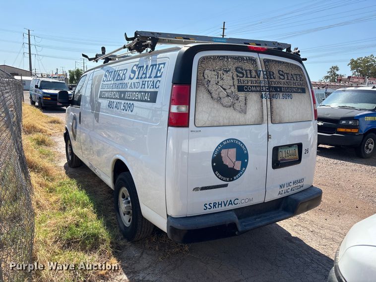 image for item EL2561 2017 Chevrolet Express 2500 van