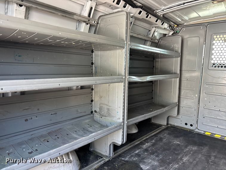 image for item EL2561 2017 Chevrolet Express 2500 van