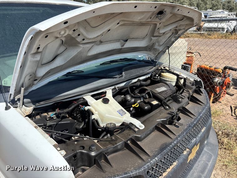 image for item EL2561 2017 Chevrolet Express 2500 van