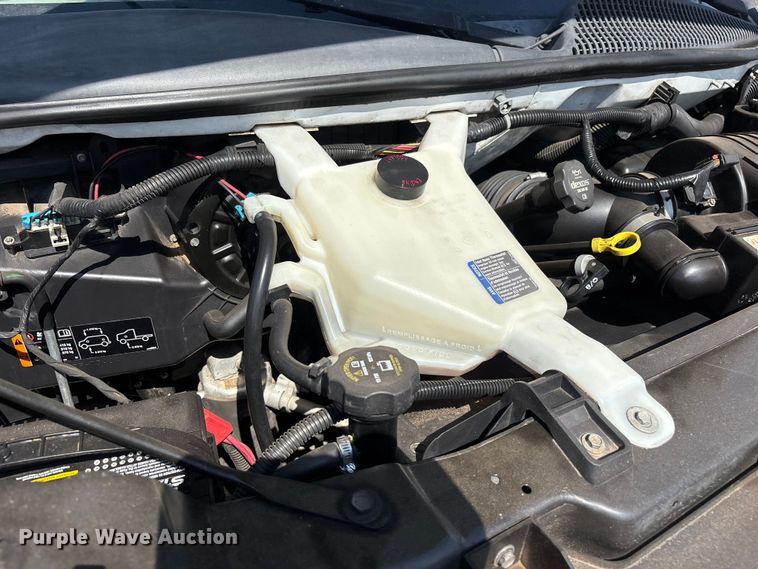 image for item EL2561 2017 Chevrolet Express 2500 van