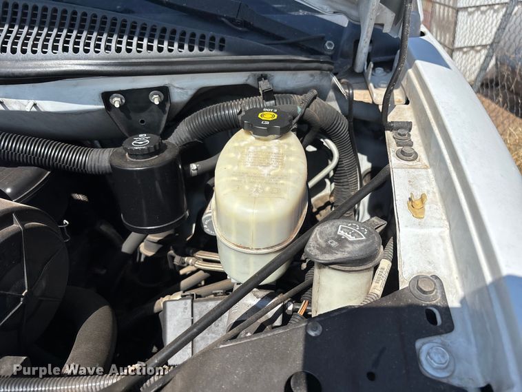 image for item EL2561 2017 Chevrolet Express 2500 van