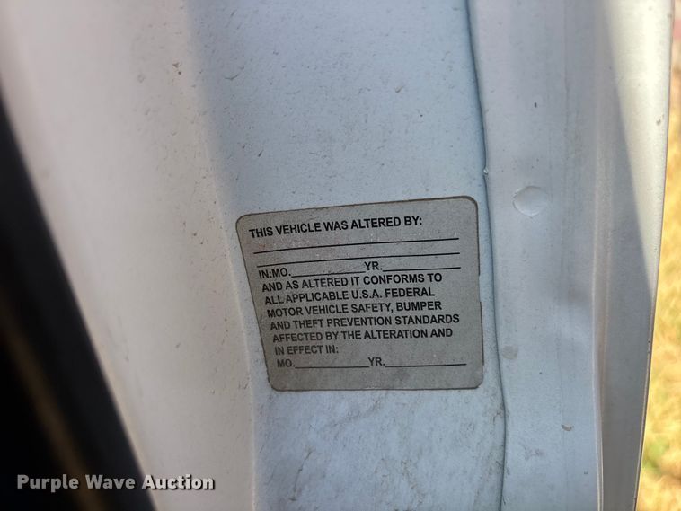 image for item EL2561 2017 Chevrolet Express 2500 van