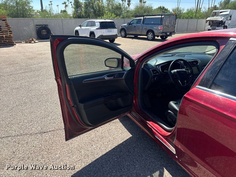 image for item EL2570 2017 Ford Fusion  