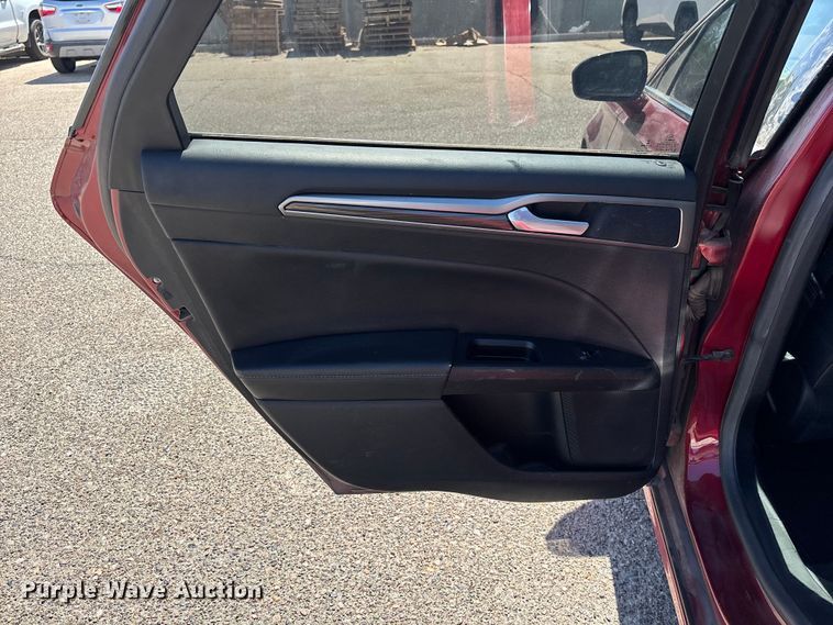 image for item EL2570 2017 Ford Fusion  