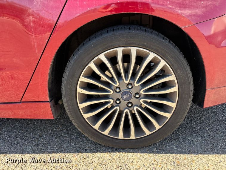 image for item EL2570 2017 Ford Fusion  
