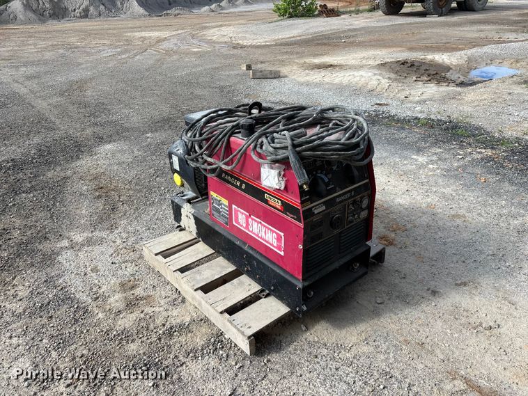 image for item EO4328 Lincoln Electric Ranger 8 welder/generator