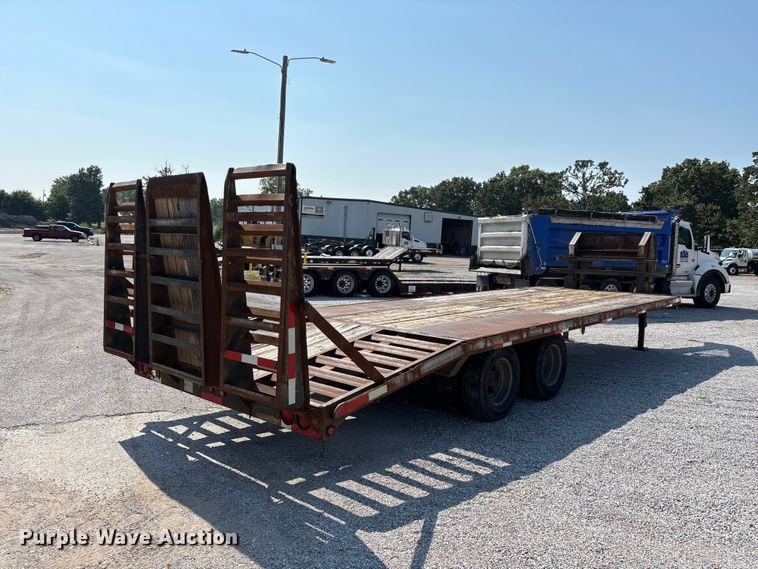 image for item EO4405 2004 Elite equipment trailer