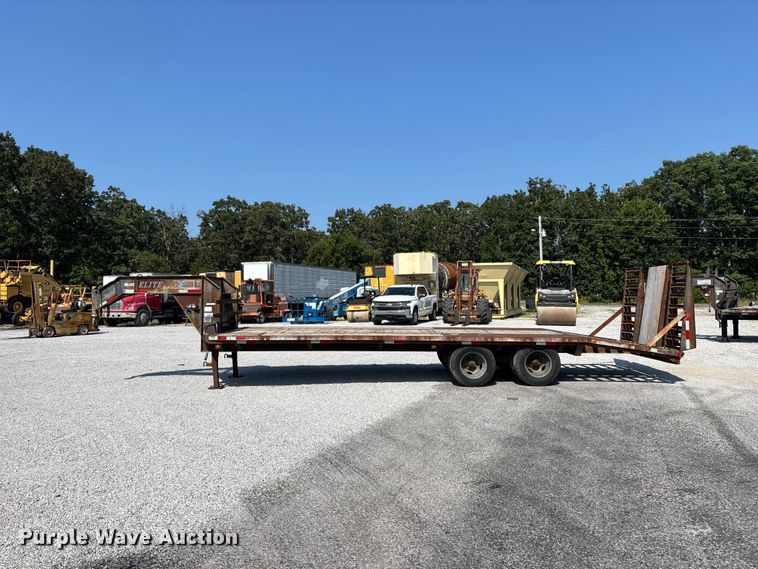 image for item EO4405 2004 Elite equipment trailer